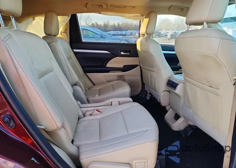 2019 Toyota Highlander Se z USA, uszkodzony, nr VIN 5TDJZRFH2KS968435